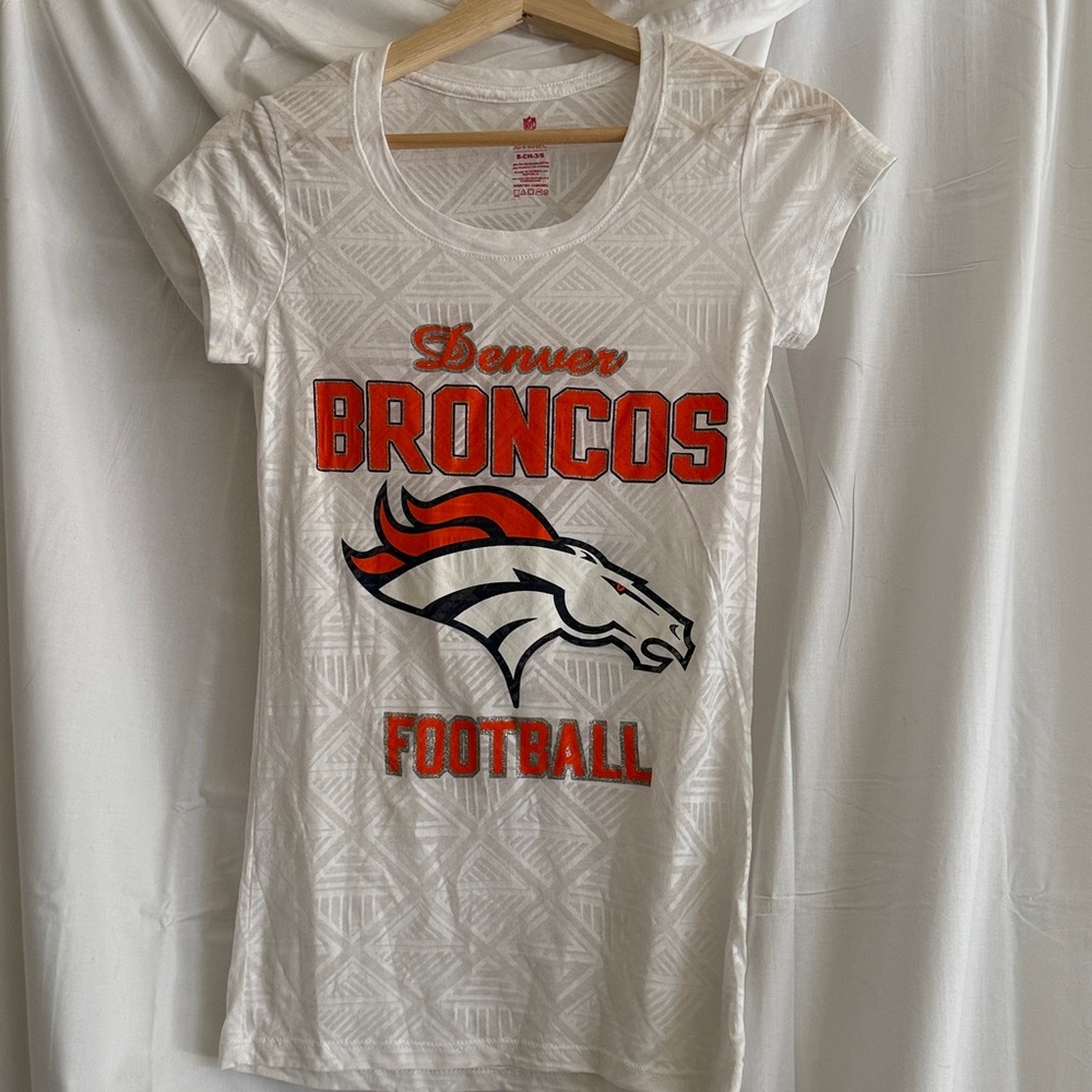 NFL Denver Broncos teen tee size small